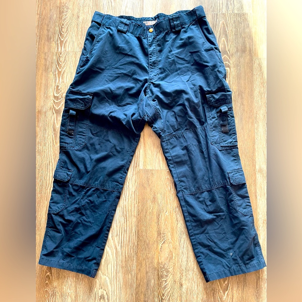 Men’s 5:11 tactical navy pant